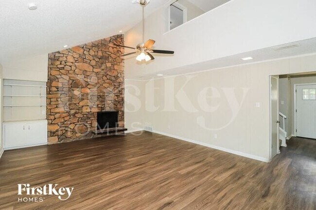 Foto del edificio - 5202 Wren Cove