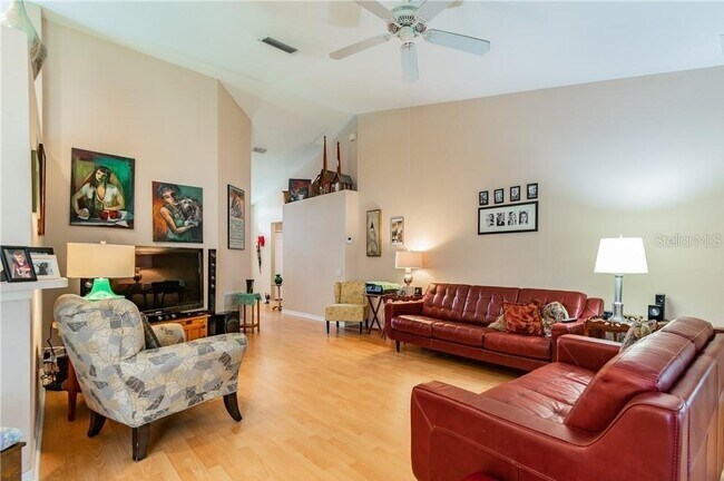 Building Photo - 5711 Lassies Way
