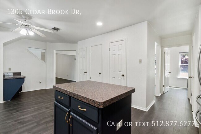 Building Photo - 1305 Cedar Brook Dr