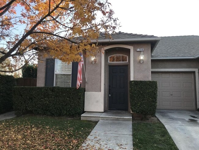 Building Photo - 1790 Glen Oban Ln