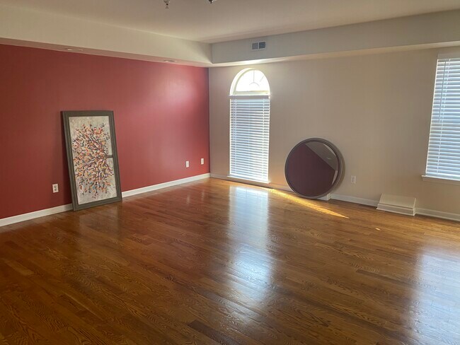 Foto del edificio - 14136 Lakeside Blvd N