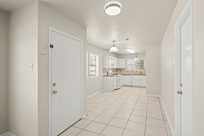 Foto del edificio - 12602 Folkcrest Way