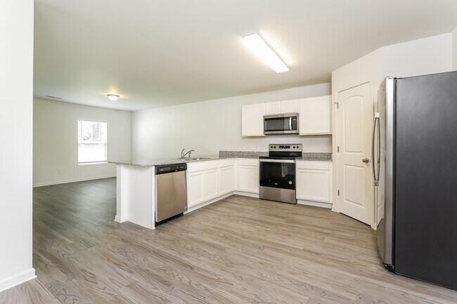 Building Photo - 4330 Shadi-Green Ln, Winston-Salem, NC