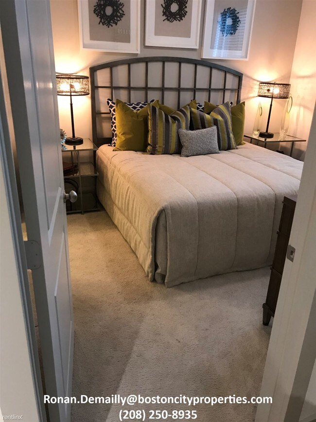 Foto del edificio - 1 br, 1 bath  - 151 steel place