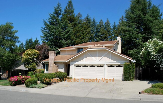 Foto del edificio - Beautiful Vista San Ramon Home! Huge Yard ...