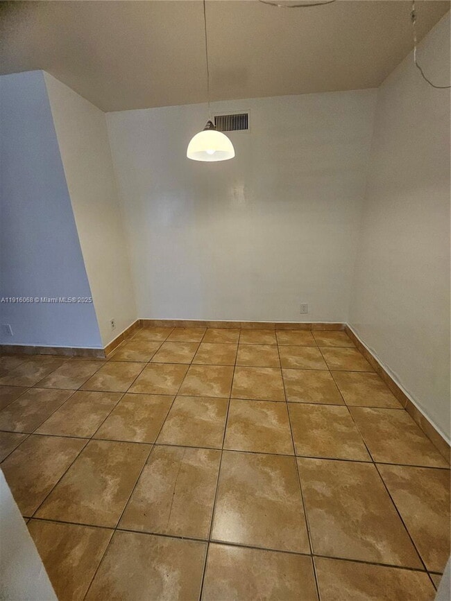 Foto del edificio - 11570 NW 42nd St