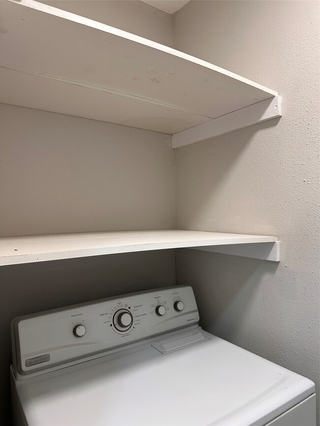 Foto del edificio - 8801 Hammerly Blvd