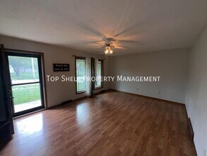 Building Photo - 747 High Rd