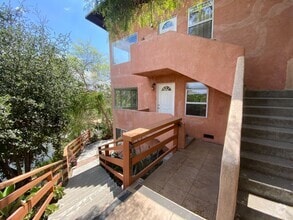 Building Photo - 1548 Lucretia Ave