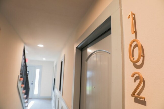 Foto del edificio - Inez at Bishop Ridge