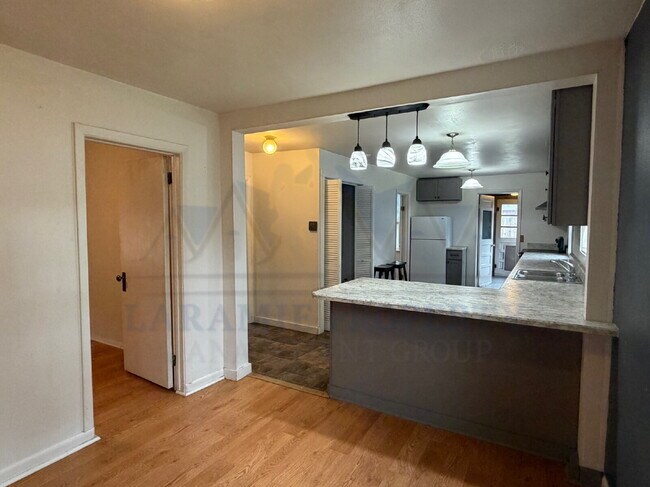 Building Photo - Updated 2 Bedroom Near LaPrele Park