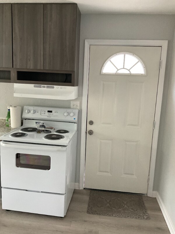 Foto del edificio - 13325 Elaine Rd