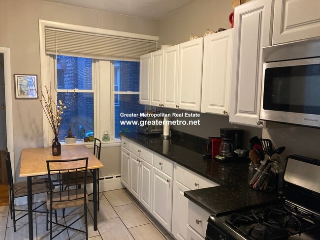 Foto del edificio - 164 Endicott St