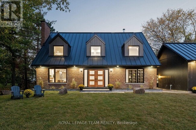 Building Photo - 5575 S Sunset Dr