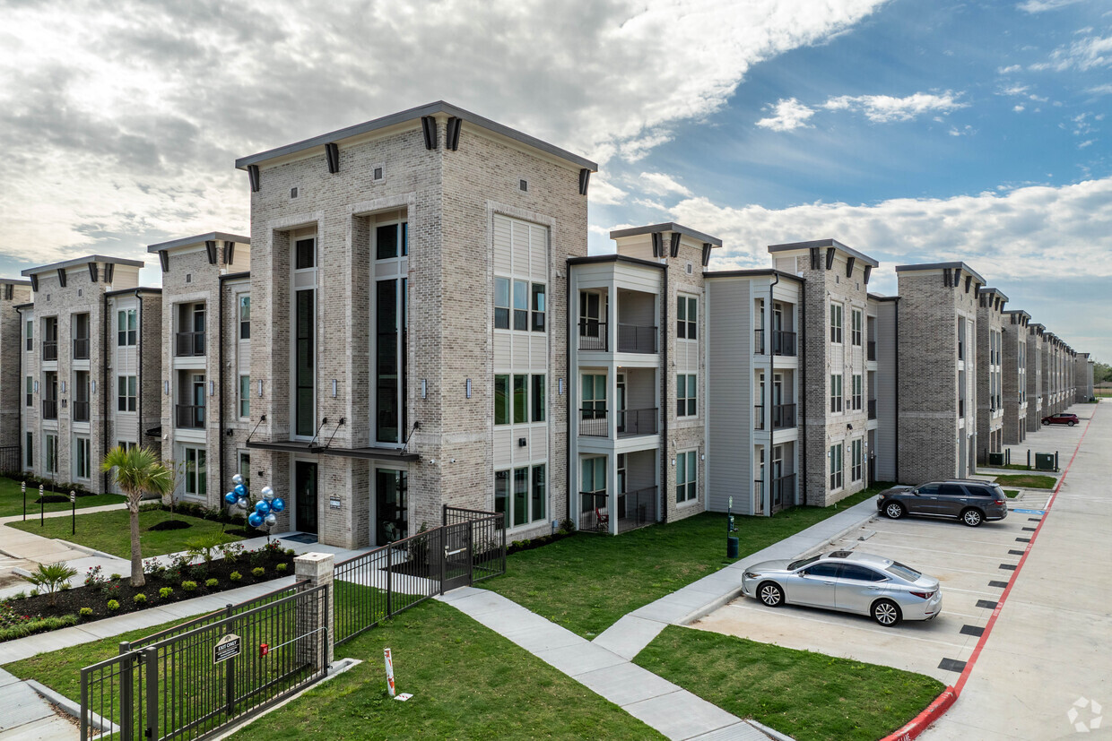 Dakota at Deer Park - Apartments in Deer Park, TX | Apartments.com