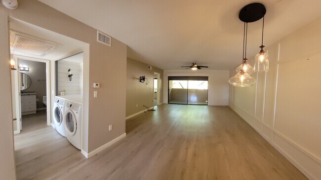 Foto del edificio - 7255 E Snyder Rd