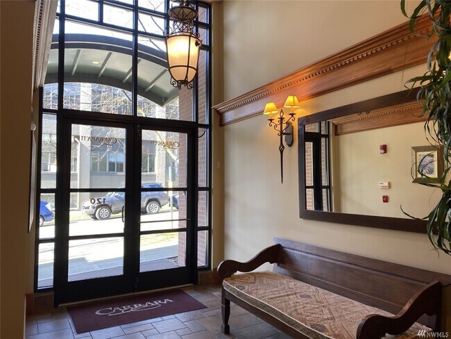 Foto del edificio - 120 1st Ave W