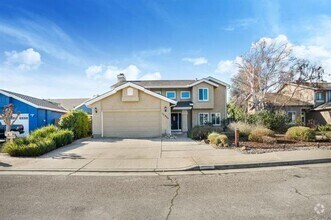 Building Photo - 15905 El Pajaro Ct