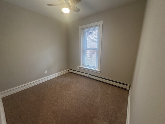 Foto del edificio - 386 N Charlotte St