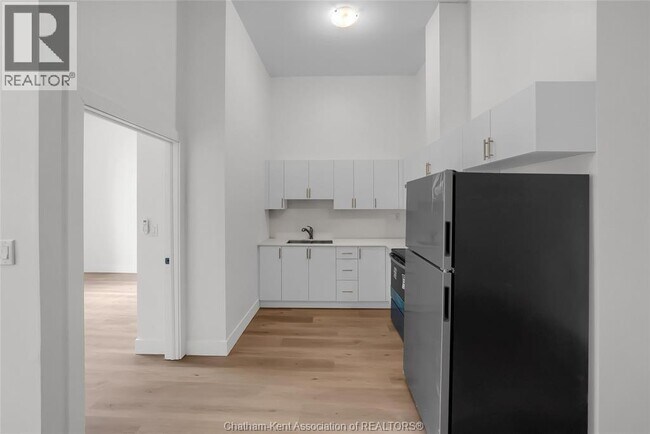 Photo du bâtiment - 131 Main St