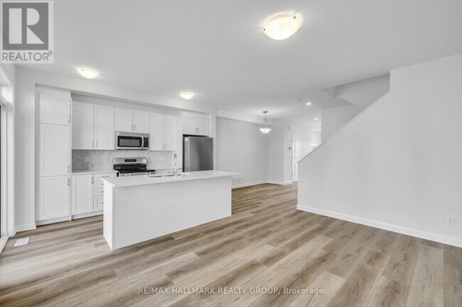 Building Photo - 2526 Esprit Dr