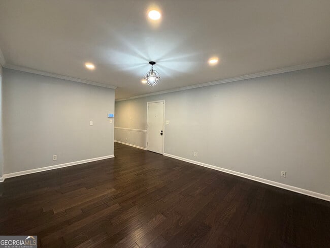 Building Photo - 777 Jordan Ln