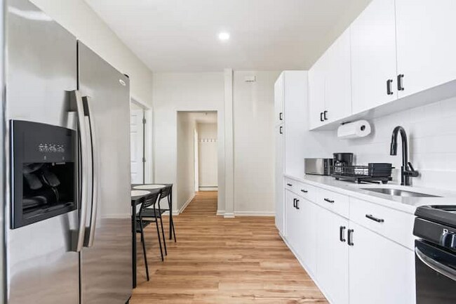 Foto del edificio - 1626 Union Turnpike