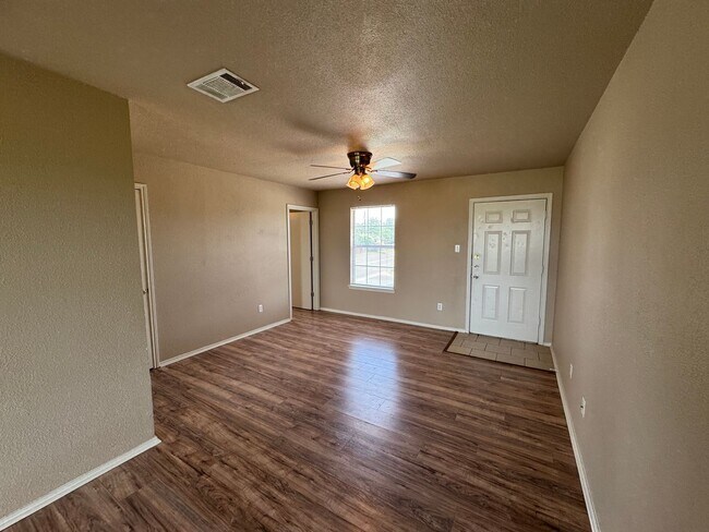 Building Photo - 5702 Greengate Dr