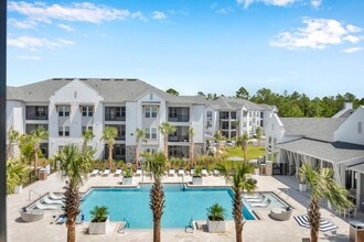 Building Photo - Tapestry Palmera