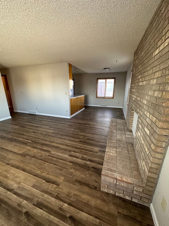 Foto del edificio - 255 Miller Ln