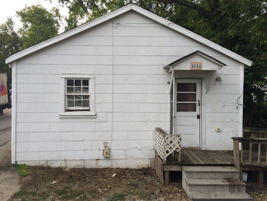 Primary Photo - 111 1/2 West 10th Ave.
