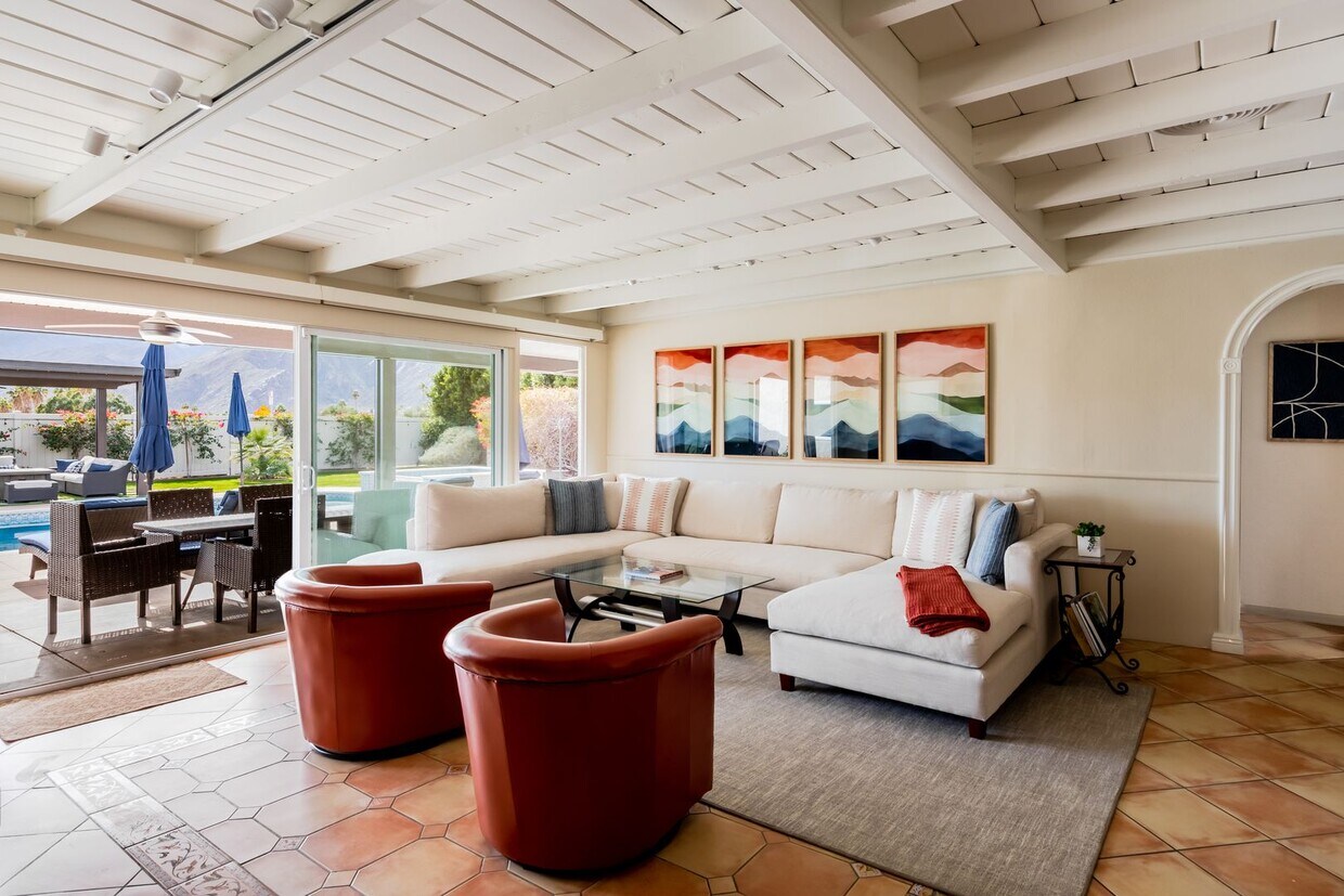 Primary Photo - Movie Colony Oasis - Peaceful, Walk to Dow...
