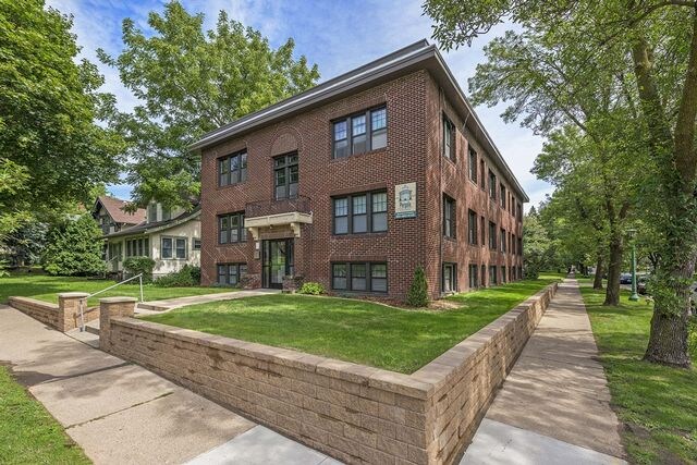 Primary Photo - 88 Cleveland Ave N