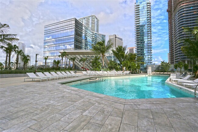 Building Photo - 88 SW 7th St
