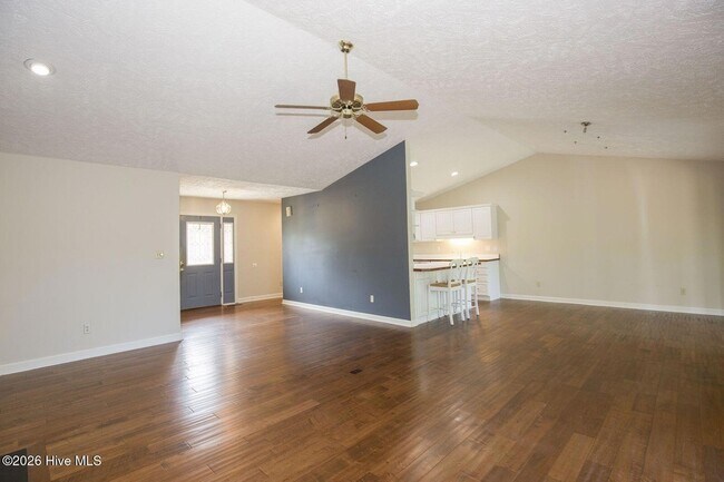 Foto del edificio - 1205 Greenbriar Dr