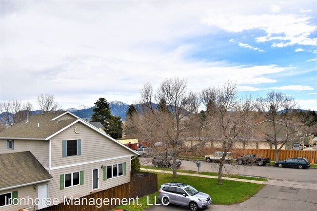 Building Photo - 119 S 15th Ave