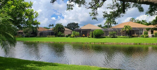 Building Photo - 4562 Carlton Golf Dr