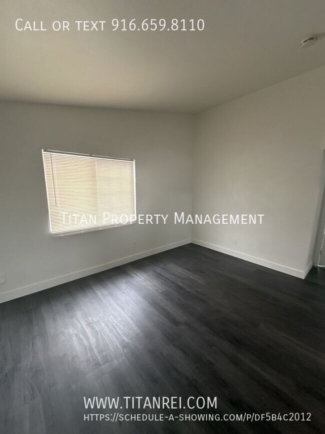 Foto del edificio - 3736 Astoria St