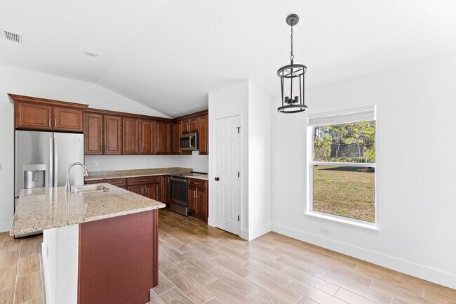 Building Photo - 4 Bedroom SFH in Palm Coast