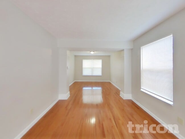 Foto del edificio - 6230 Joshua Tree Pl