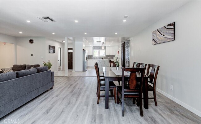 Building Photo - 19847 Arminta St