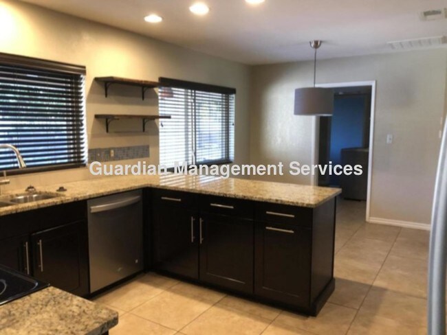 Foto del edificio - 209 E Coral Gables Dr