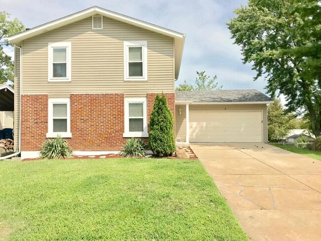 Building Photo - 8 Four Winds Dr