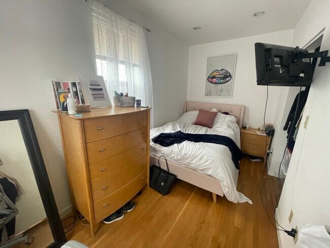 Foto del edificio - 205 Endicott St