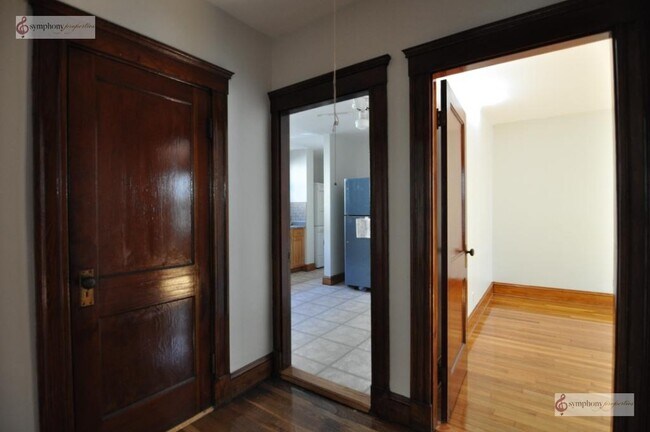 Building Photo - 202 Calumet St