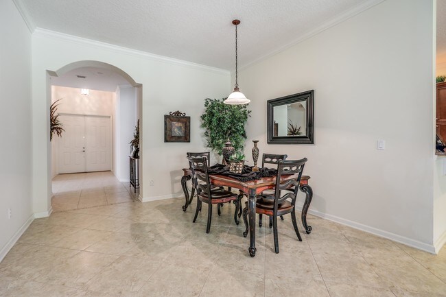 Building Photo - 1427 Castle Pines Cir