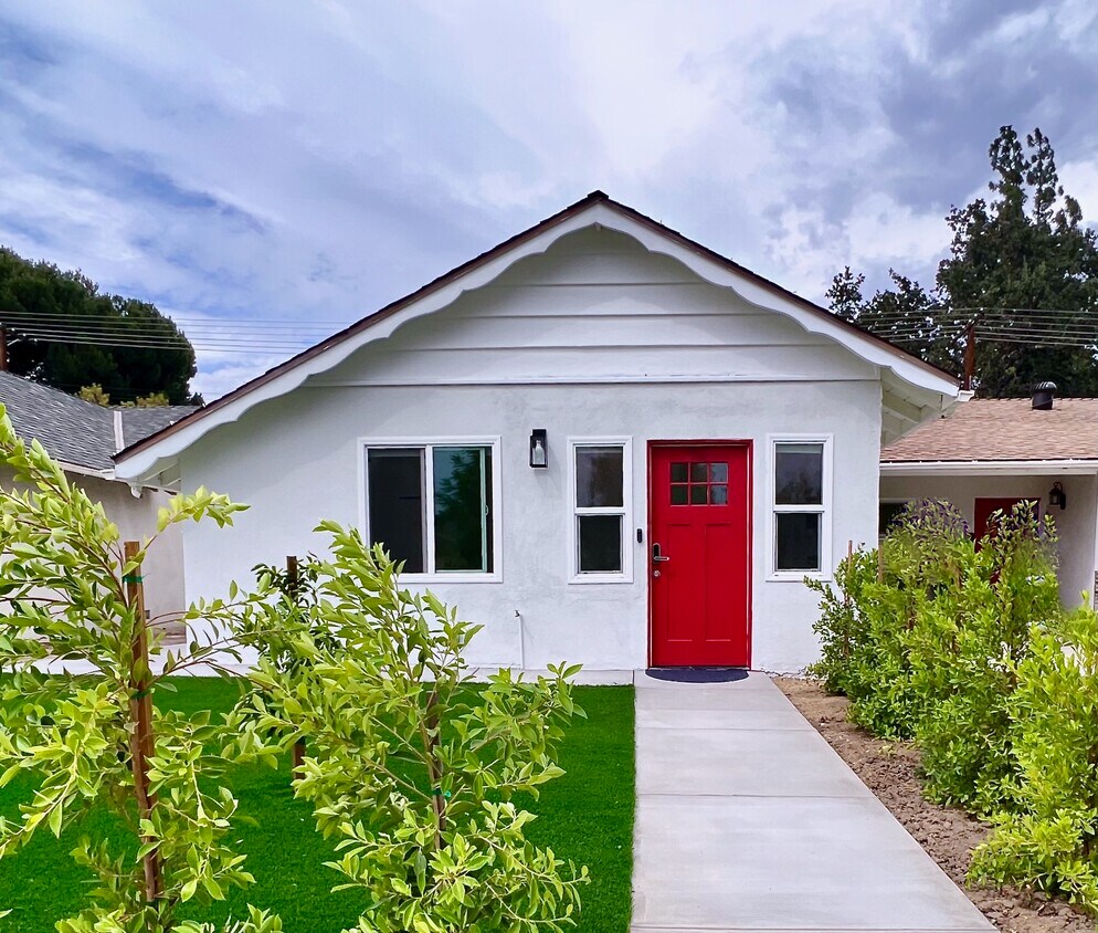 24033 Welby Way West Hills CA 91307 House Rental in West Hills CA