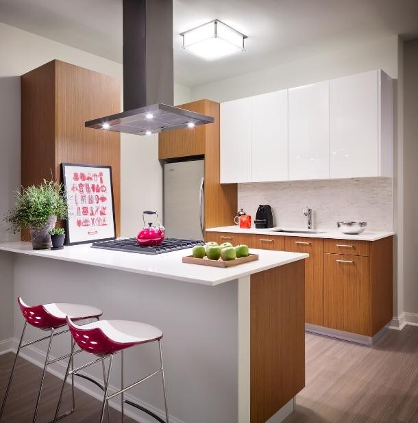 Foto principal - 644 N lakeshore Dr