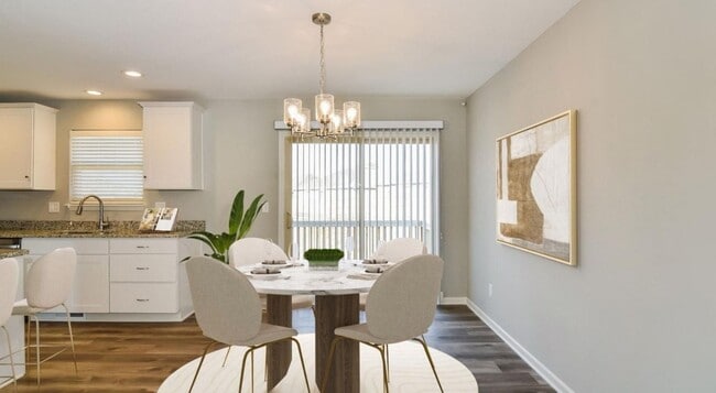 Foto del edificio - 707 Summer Dawn Cir