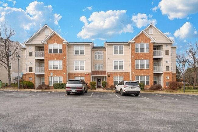 Building Photo - 500 Bradley Ct